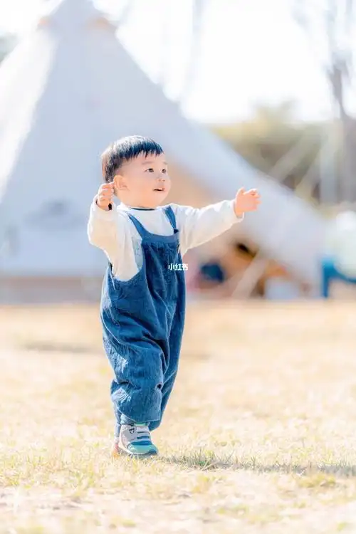 孩子们丨露营地的小可爱