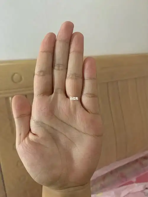 听说小红书看手相很牛,手纹感觉算清晰的_手相_星座命理_星座命理其他