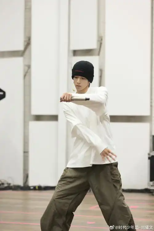 与刘耀文共赴夏际心动##超话星动告白局