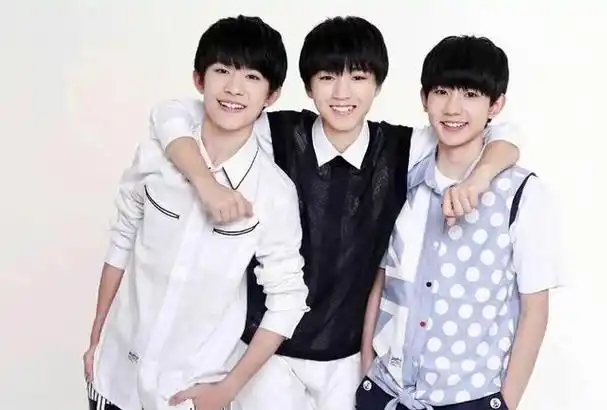 在众说纷纭的评论中,高考时,王俊凯选择进入北京电影学院,成为表演系