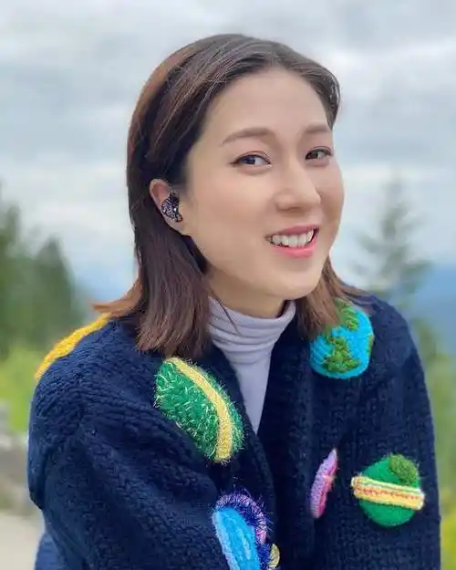 钟嘉欣被曝双面人邻居以及幕后人员纷纷吐槽都是装出来的