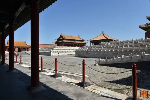 写美篇故宫诸多的宫院中,延禧宫最为古怪