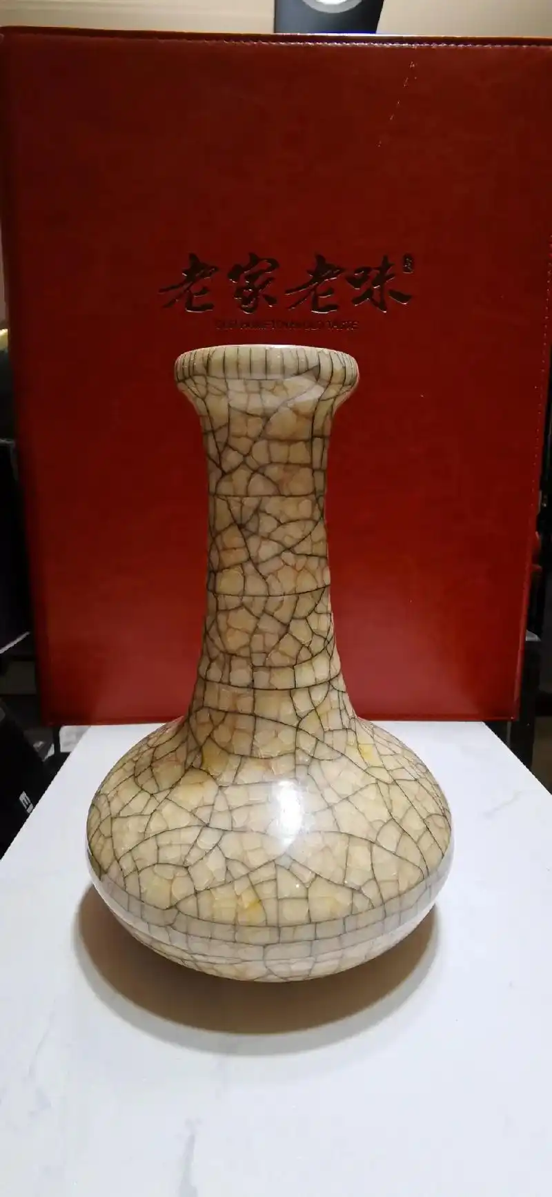 宋代哥窑#自然冰裂纹,莹厚如堆脂#釉下黑色,红色死亡气泡.自 - 抖音