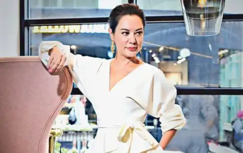 百亿富家女几经波折终遇良人大13岁老公身份曝光普拉达女王雷怡晖