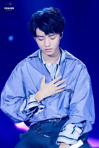 20170924 王俊凯十八岁成年礼 高清 图源cr.logo