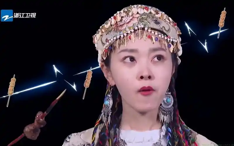 宋轶私下有多喜欢吃肉?看见烤全羊两眼放光,啃羊腿啃到满嘴流油