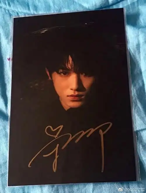 宋亚轩回应恶评#今年儿童节的时候,我得着一张宋亚轩的签名,立马痉ⅱ