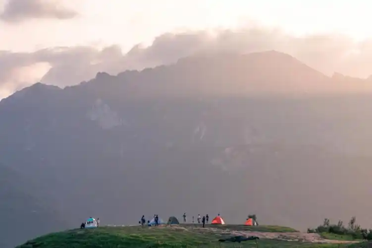 流峪草甸的黄昏与黑夜