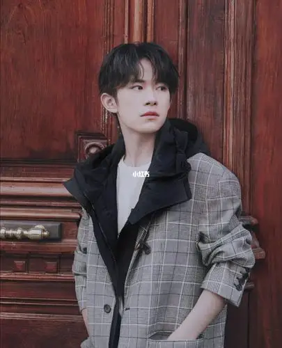 易烊千玺绝美图_易烊千玺_美图怎么样_易烊千玺_娱乐