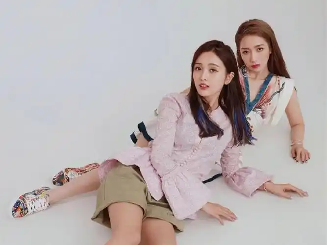 孟美岐and吴宣仪