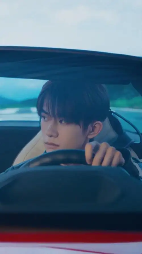 易烊千玺 bmw宝马新生代代言人