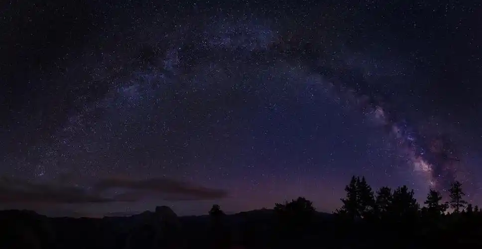 黑色自然天空结果黑夜下星星闪烁的天空夜空自然背景图片