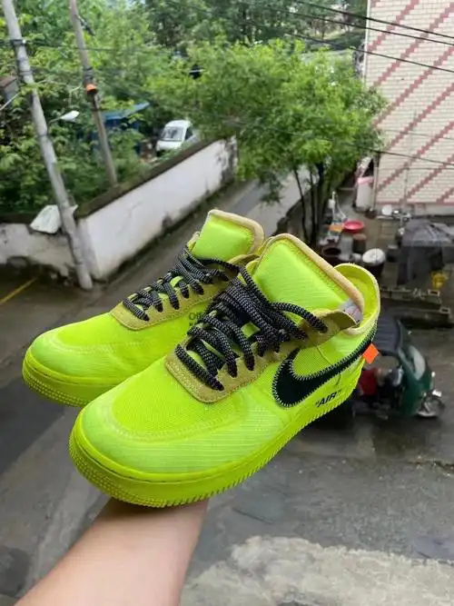 夏天谁能拒绝一双荧光黄呢