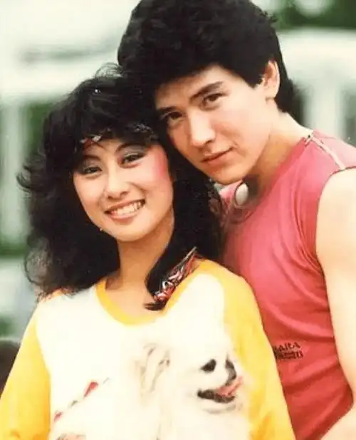 叶倩文:离开费翔,倾心朋友老公,丁克到老,她活得自在又坦荡_林子祥_吴