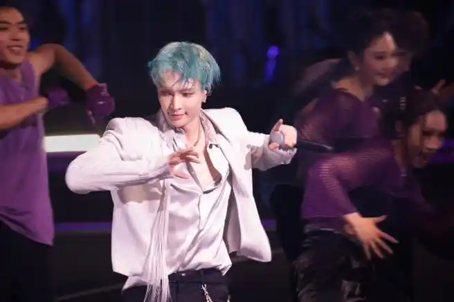 张艺兴2024世界巡演#  92首站|南京day-2  "日月星辉之中,你是第