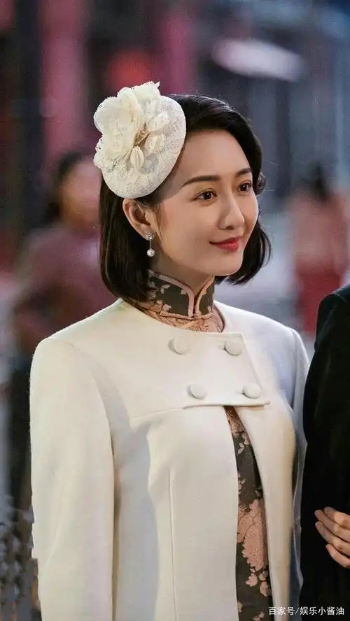 《谍战深海之惊蛰》王鸥美照欣赏,"浓妆艳抹总相宜"形容太合适