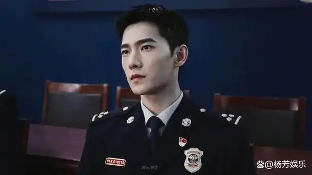 《特战荣耀》热播,杨洋军人形象深入人心
