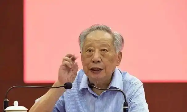 自那时起,历经多位市委书记,分别是郁谦,孙法善,谢克东,朱剑,吴镕