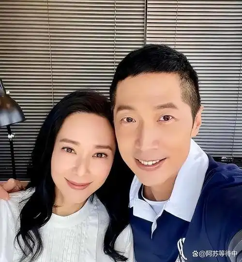 张梓琳,这位优秀的女性,成为了选择嫁予普通人的女星垂范.