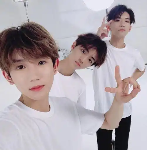 tfboys宣布单飞不解散,七年时间成员发展各异,三人差距高下立判