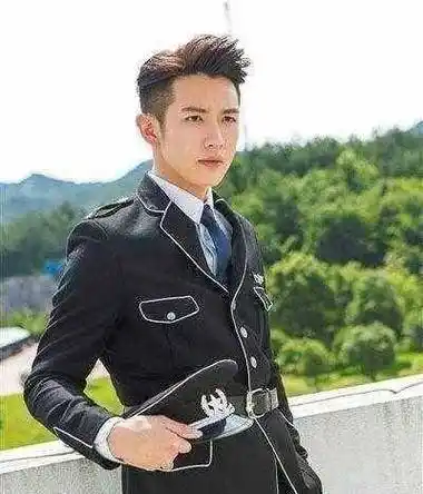 接着柯震东拍了第二部复出之作,也就是他的首部电视剧《舞樱》,受吸毒