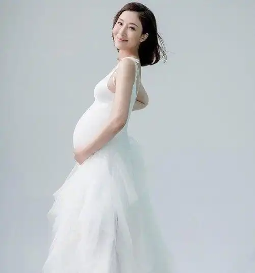 女明星的怀孕照孙怡最瘦章子怡有气场谢依霖霍思燕最接地气