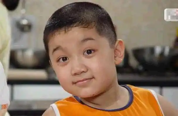 从童星到"退网"网红,25岁的尤浩然玩儿废了前程,谁都救不了他|宅男