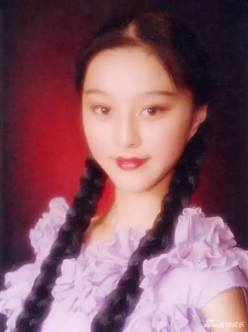 范冰冰晒豆蔻年华青涩旧照 天生发量惊人婴儿肥可爱