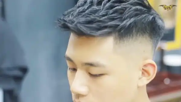 新款帅气男士飞机头发型图片 飞机头发型