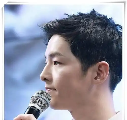 宋仲基颜值坍塌?素颜又黑又胖变油腻大叔,网友:乔妹不管吗