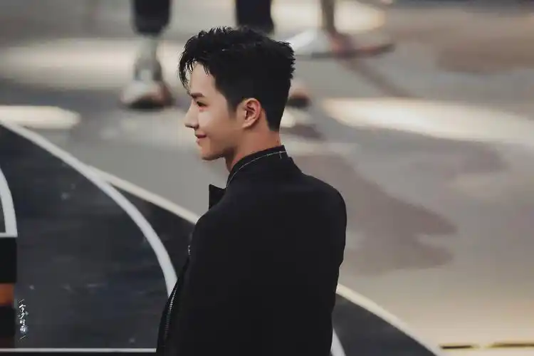 有没有王一博电脑锁屏壁纸