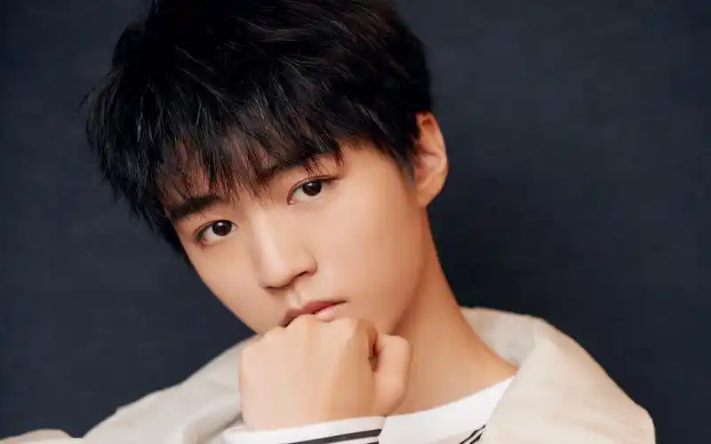 tfboys王俊凯帅气高清图片桌面壁纸