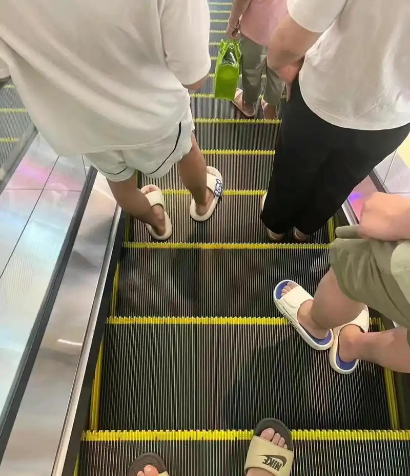 网友:为什么广东人都这么喜欢穿拖鞋呢,有人知道原因吗?