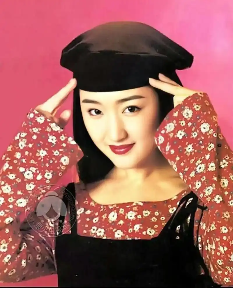 难怪爸爸年轻时把她当"梦中情人",原来杨钰莹这么美!