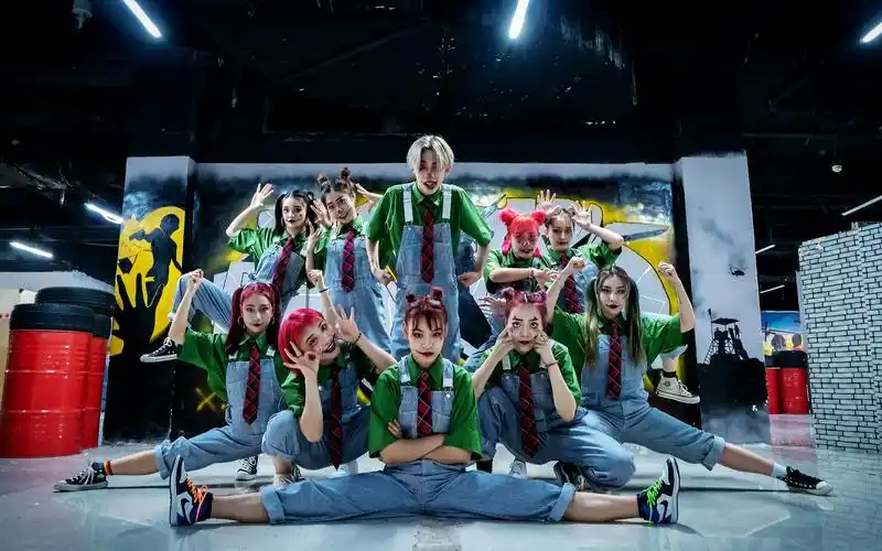 小丑正式蜕变成魔,舞出心声