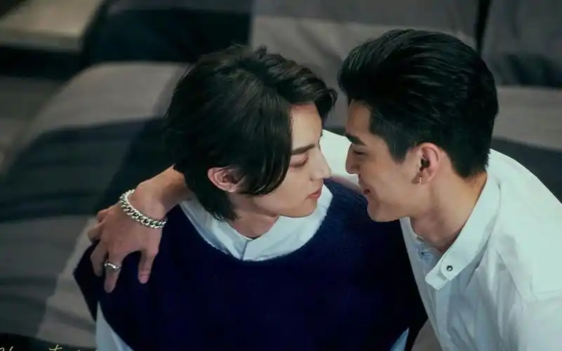 近距离爱上你藤藤太性感啦要是在我面前我就直接失去理性等他醒了再