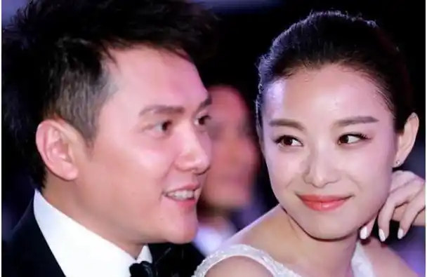 冯绍峰在娱乐圈人脉多差生日无明星互动仅妻子赵丽颖送祝福