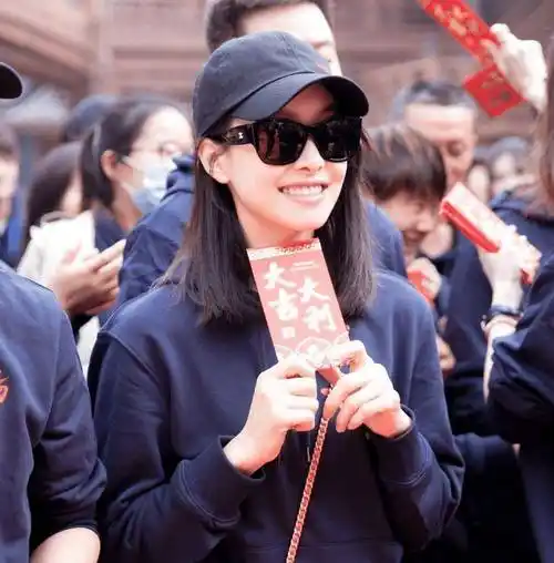 王一博低调现身,清一色实力派主演不追就亏了_演技_黄轩_剧中