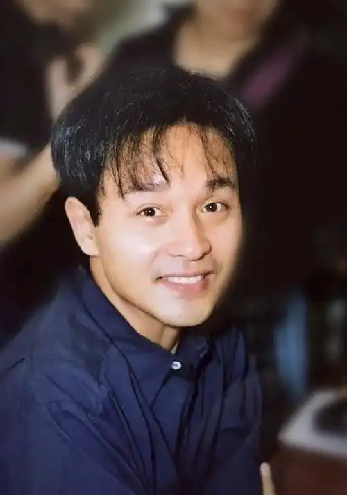 无人如你逗留我思潮上为什么张国荣的笑那么治愈