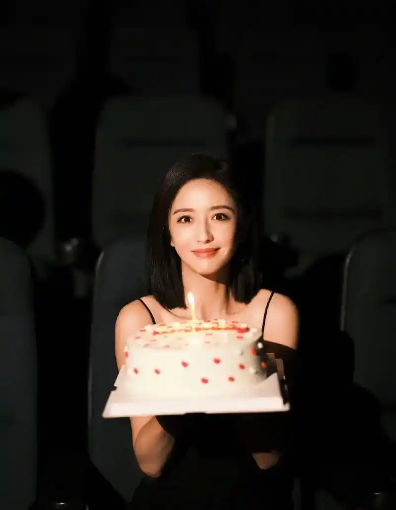 佟丽娅0808生日快乐!98.我想现在重要的事就是你自己要开 - 抖音