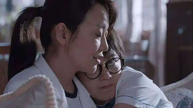 少年派:王胜男回家累的睡着了,妙妙向妈妈撒娇,我爱你妈妈-影视综视频