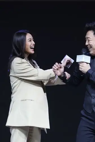 舒淇与黄渤搞怪互动被指怀孕依旧卖萌