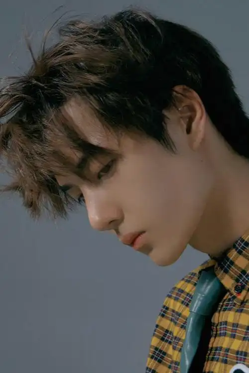 2018年《风度mens uno young!》9月刊#王一博的考古日常