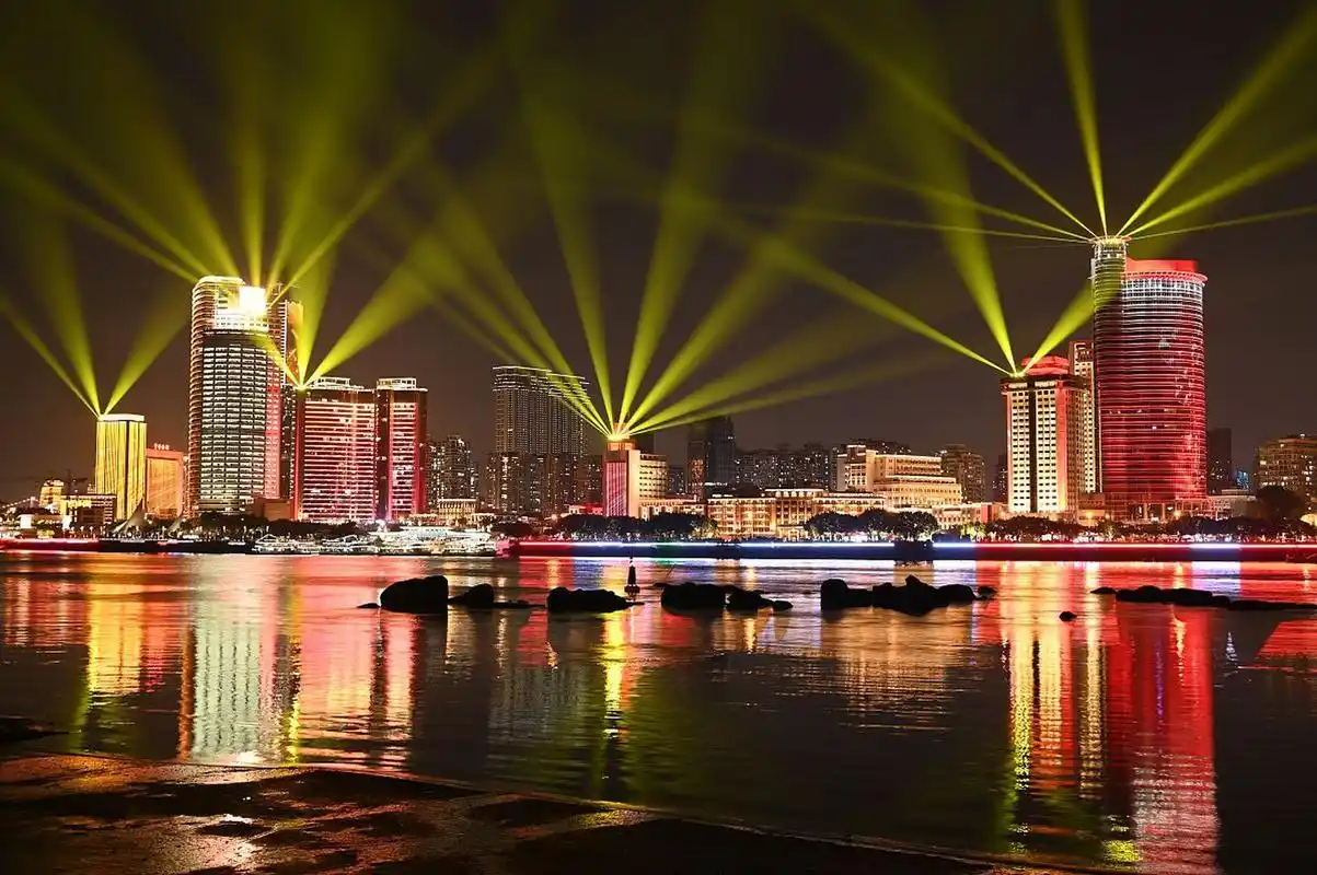 9月创作激励计划# 亲爱的读者们,如果您正在寻找厦门最美的夜景,那么