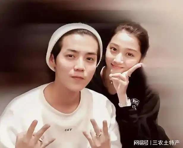 黄子韬公费谈恋爱录制节目打情骂俏徐艺洋也大方回应