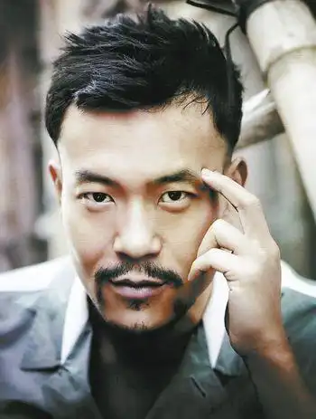 《风声传奇》开播 廖凡:老潘是把断臂的刀