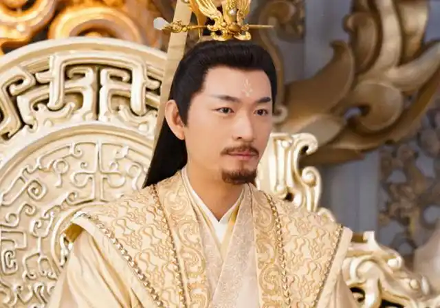 比如剧中的男三号,李欣泽饰演的计都星君.他看似是下线了,其实并没有.