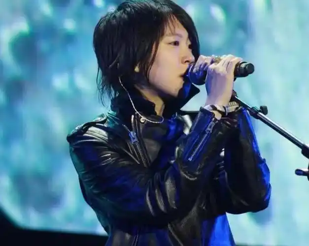 王菲窦唯女儿窦靖童在26岁的年龄以这种方式被世界重新认识