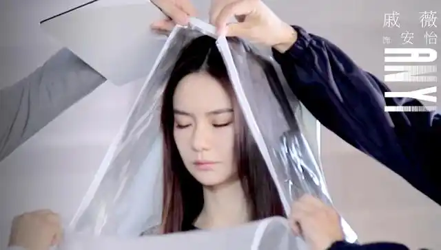 国产片开始翻拍美剧了!戚薇演未来机器人获好评,科幻题材超带感