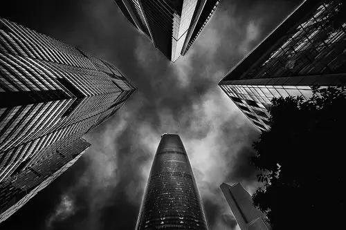 黑白城市(组) 卢伯闻 摄